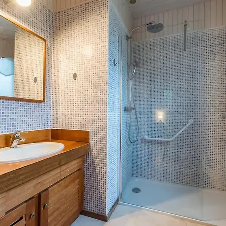 Дом отдыха Grande Maison Parc Paysager Fantastique Vue A 600m A Pied Пемполь